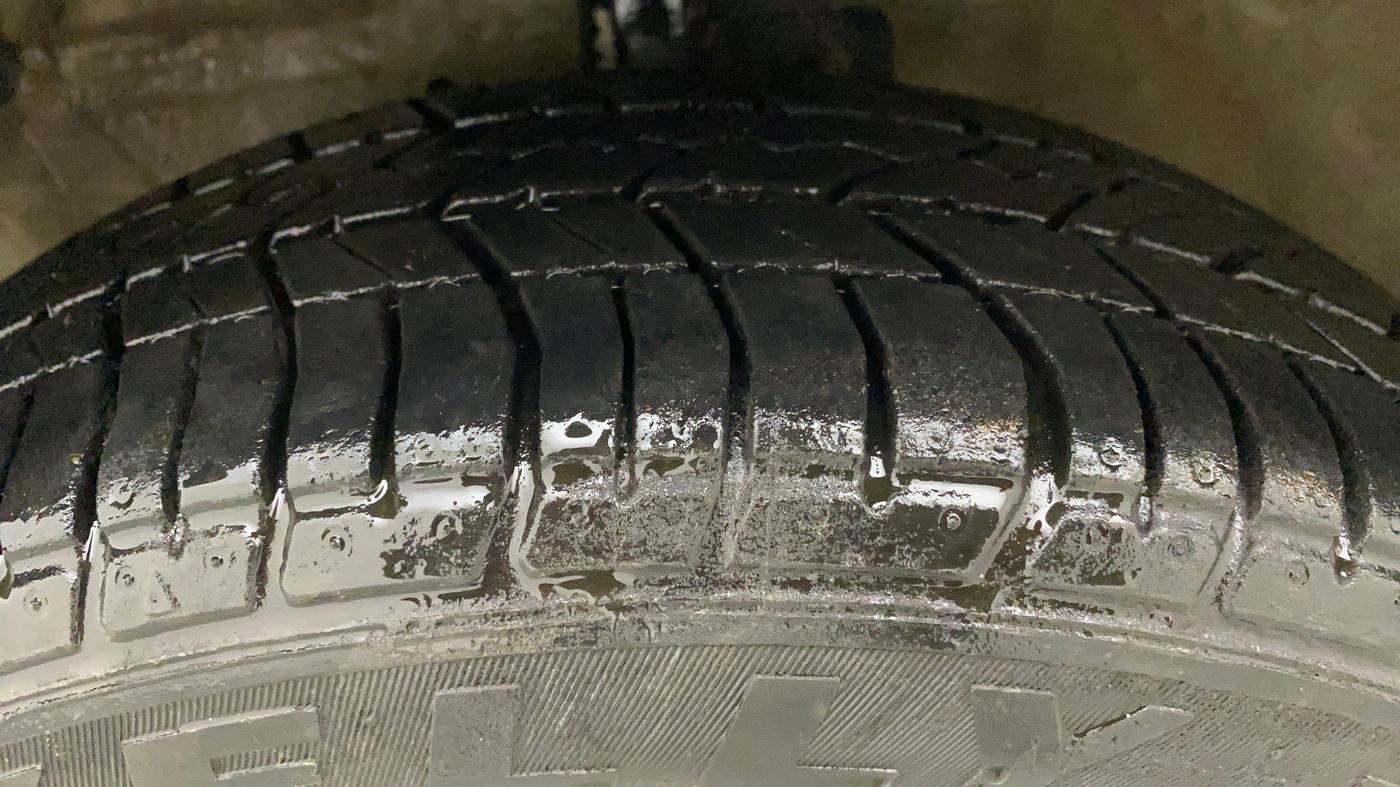 2016 Maruti Celerio ZXI AMT (O), Petrol, Automatic, 43,648 km, Left Front Tyre Tread