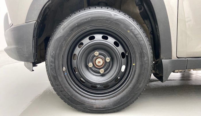 2016 Mahindra Kuv100 K4 6 STR, Petrol, Manual, 27,824 km, Left Front Wheel