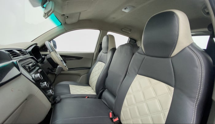 2016 Mahindra Kuv100 K4 6 STR, Petrol, Manual, 27,824 km, Right Side Front Door Cabin