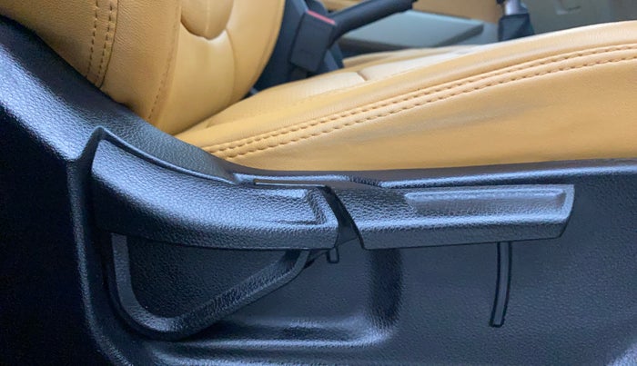 2022 KIA CARENS PRESTIGE 1.4 PETROL 7 STR, Petrol, Manual, 14,137 km, Driver Side Adjustment Panel