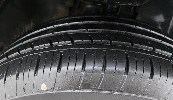 2021 Tata Harrier XZA+ DARK EDITION, Diesel, Automatic, 21,979 km, Right Front Tyre Tread
