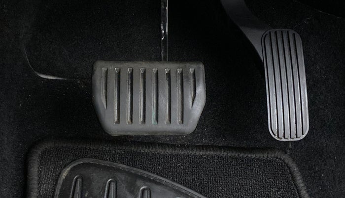 2021 Tata Harrier XZA+ DARK EDITION, Diesel, Automatic, 21,979 km, Pedals