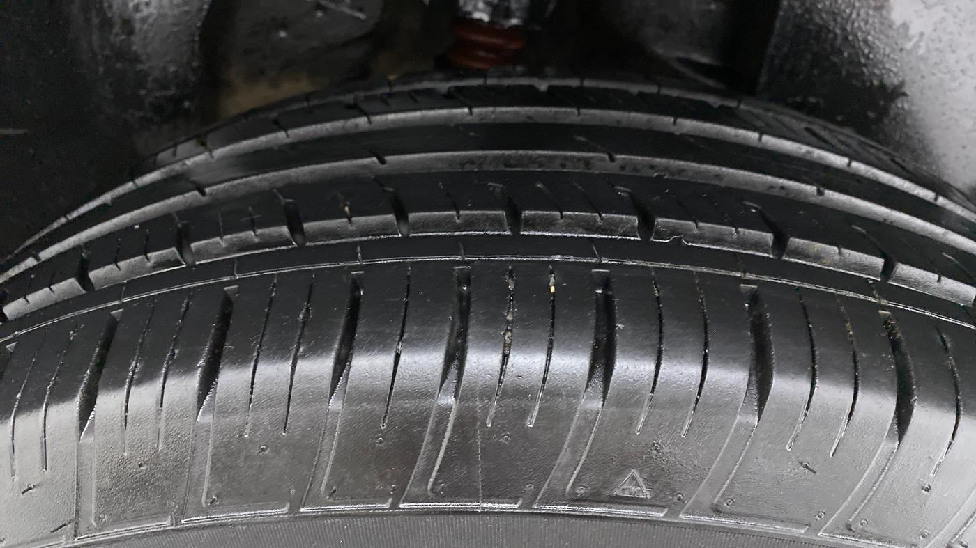 2021 Tata Harrier XZA+ DARK EDITION, Diesel, Automatic, 21,979 km, Left Rear Tyre Tread
