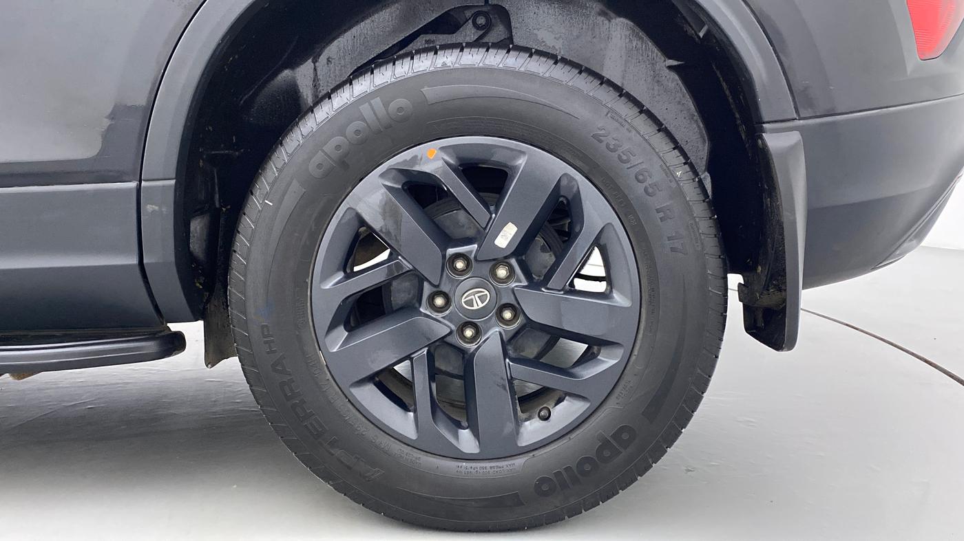 2021 Tata Harrier XZA+ DARK EDITION, Diesel, Automatic, 21,979 km, Left Rear Wheel