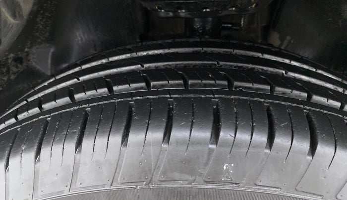 2021 Tata Harrier XZA+ DARK EDITION, Diesel, Automatic, 21,979 km, Left Front Tyre Tread