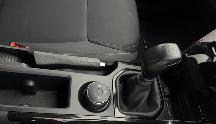 2023 Tata NEXON CREATIVE 1.2 PETROL, Petrol, Manual, 35,632 km, Gear Lever