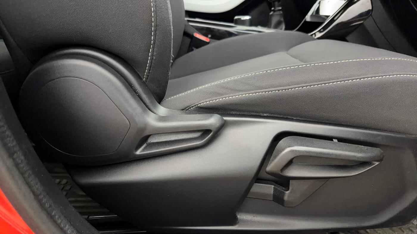 2023 Tata NEXON CREATIVE 1.2 PETROL, Petrol, Manual, 35,632 km, Driver Side Adjustment Panel