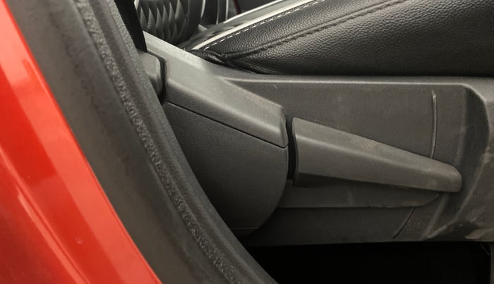 2025 Nissan MAGNITE Acenta B4D 1.0 Petrol AMT, Petrol, Automatic, 731 km, Driver Side Adjustment Panel