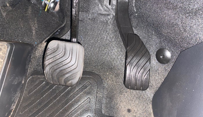 2025 Nissan MAGNITE Acenta B4D 1.0 Petrol AMT, Petrol, Automatic, 731 km, Pedals