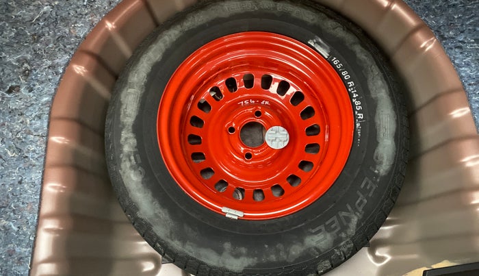 2025 Nissan MAGNITE Acenta B4D 1.0 Petrol AMT, Petrol, Automatic, 731 km, Spare Tyre