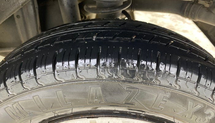 2016 Maruti Alto 800 LXI, Petrol, Manual, 51,571 km, Left Rear Tyre Tread