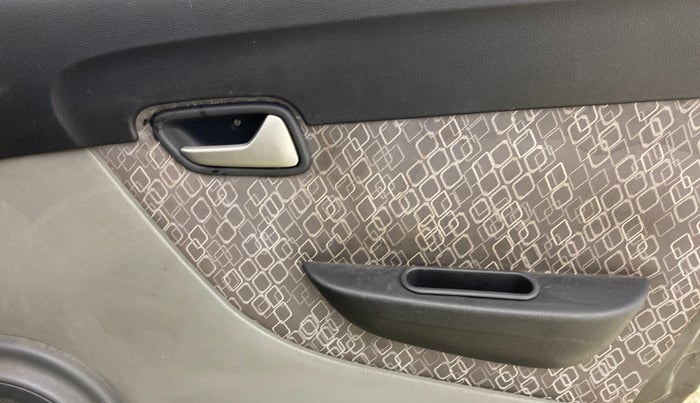 2016 Maruti Alto 800 LXI, Petrol, Manual, 51,571 km, Driver Side Door Panels Control