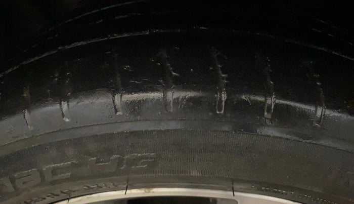 2021 Ford Figo Aspire TITANIUM PLUS 1.2 PETROL, Petrol, Manual, 64,732 km, Left Front Tyre Tread