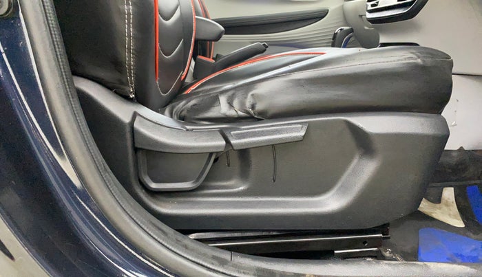 2024 Hyundai NEW I20 ASTA (O) 1.2 IVT, Petrol, Automatic, 4,262 km, Driver Side Adjustment Panel