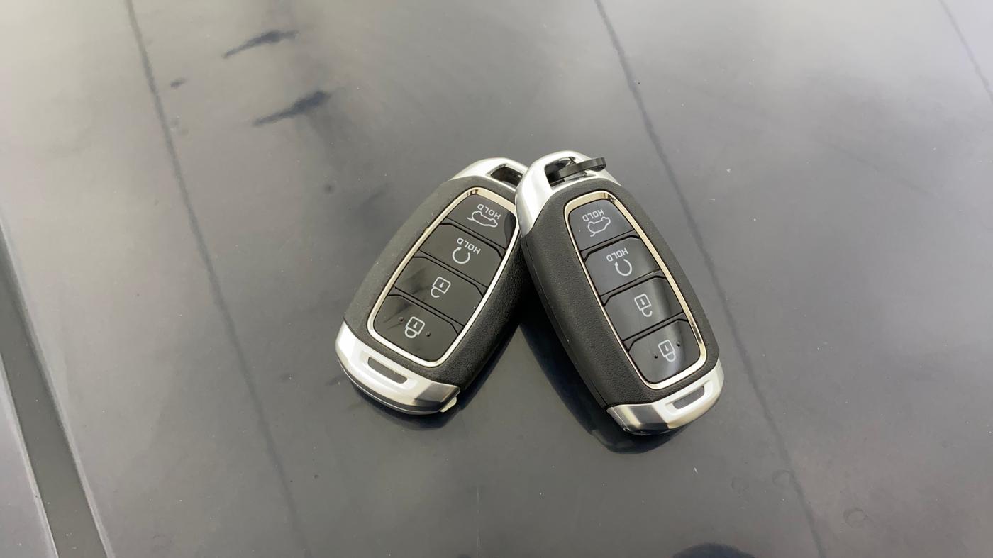 2024 Hyundai NEW I20 ASTA (O) 1.2 IVT, Petrol, Automatic, 4,262 km, Key Close Up