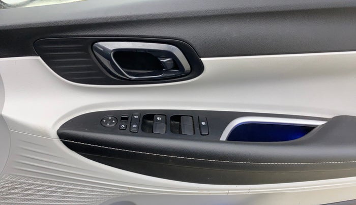 2024 Hyundai NEW I20 ASTA (O) 1.2 IVT, Petrol, Automatic, 4,262 km, Driver Side Door Panels Control