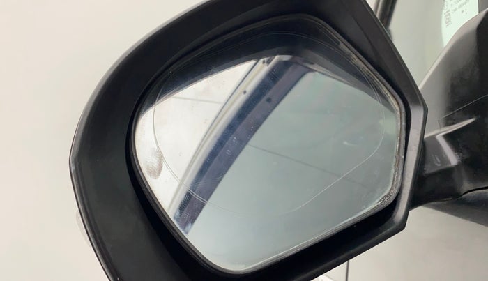 2018 Maruti Ertiga ZDI + SHVS, Diesel, Manual, 59,648 km, Left rear-view mirror - Mirror motor not working