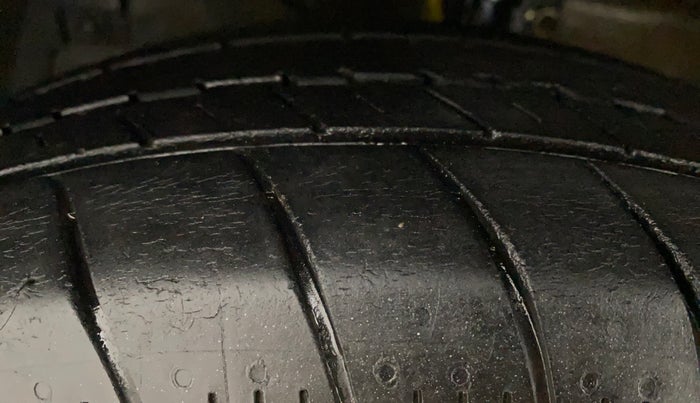 2018 Maruti Ertiga ZDI + SHVS, Diesel, Manual, 59,648 km, Left Front Tyre Tread