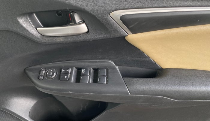 2022 Honda Jazz 1.2L I-VTEC VX CVT, Petrol, Automatic, 12,720 km, Driver Side Door Panels Control