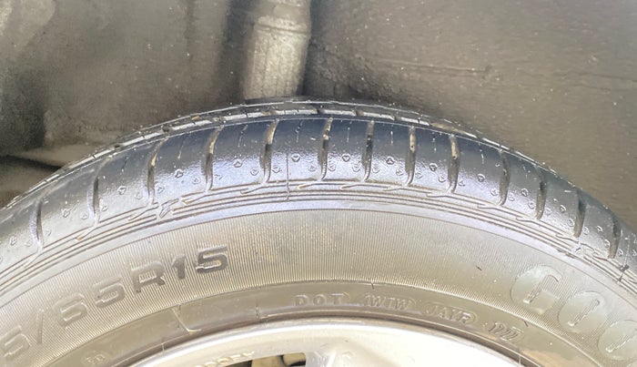 2022 Honda Jazz 1.2L I-VTEC VX CVT, Petrol, Automatic, 12,720 km, Right Rear Tyre Tread