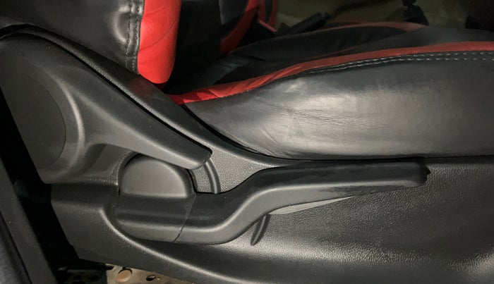 2023 Honda Amaze 1.2L I-VTEC VX, Petrol, Manual, 18,371 km, Driver Side Adjustment Panel