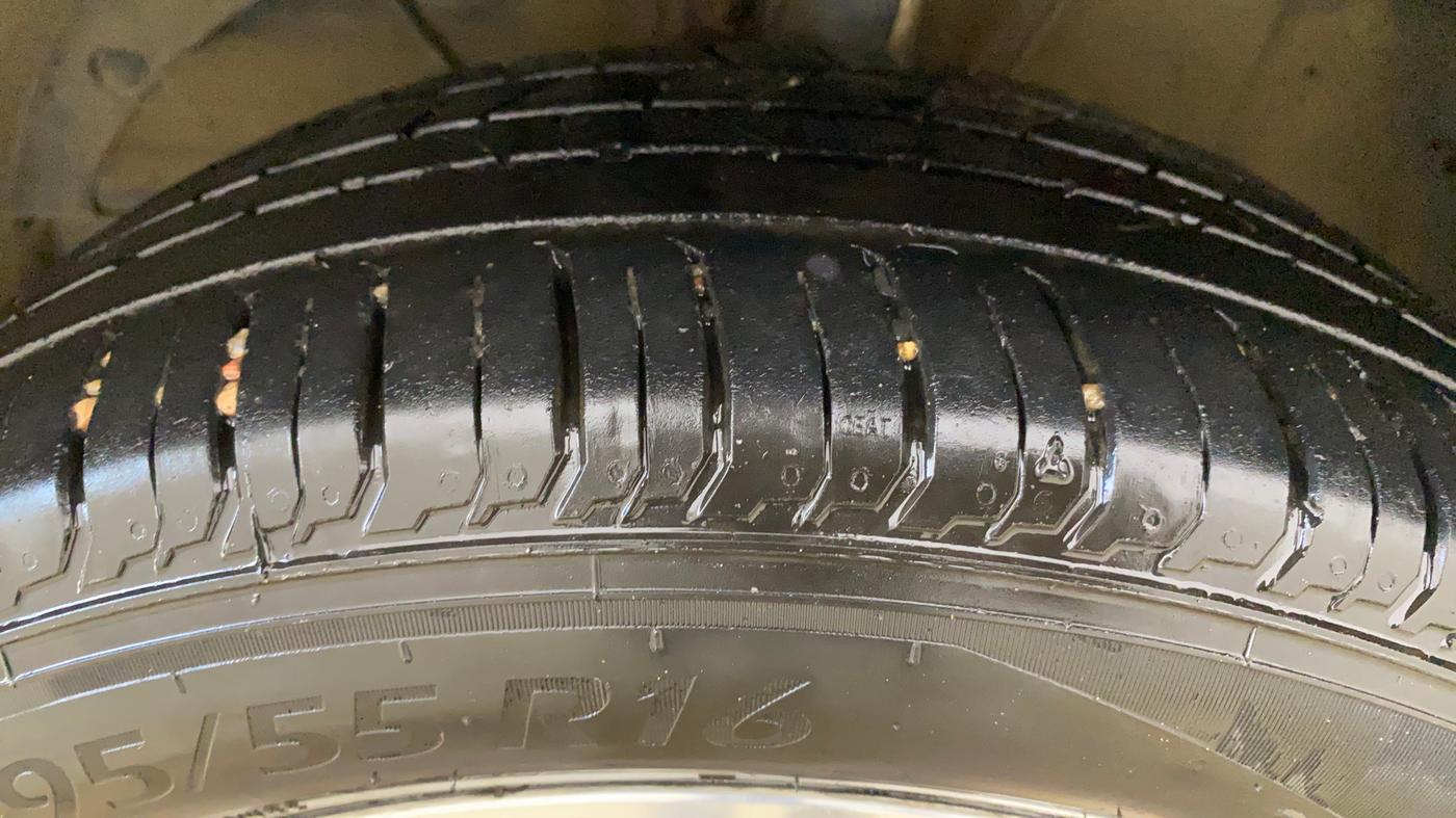 2020 Maruti Baleno ZETA PETROL 1.2, Petrol, Manual, 88,461 km, Left Front Tyre Tread
