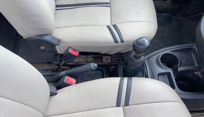 2018 Datsun Redi Go A, Petrol, Manual, 39,428 km, Gear Lever