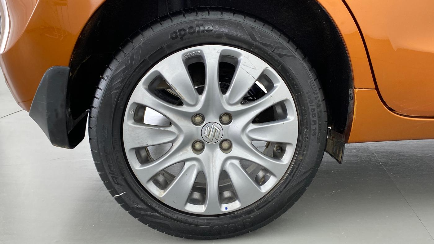 2017 Maruti Baleno ALPHA 1.2 K12, Petrol, Manual, 33,733 km, Right Rear Wheel