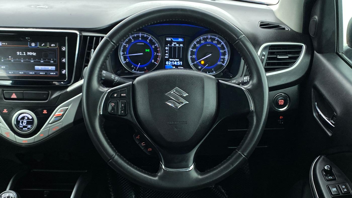 2017 Maruti Baleno ALPHA 1.2 K12, Petrol, Manual, 33,733 km, Steering Wheel Close Up