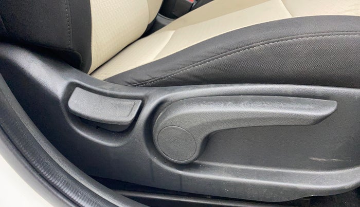 2019 Hyundai Verna 1.6 VTVT SX, Petrol, Manual, 1,12,885 km, Driver Side Adjustment Panel