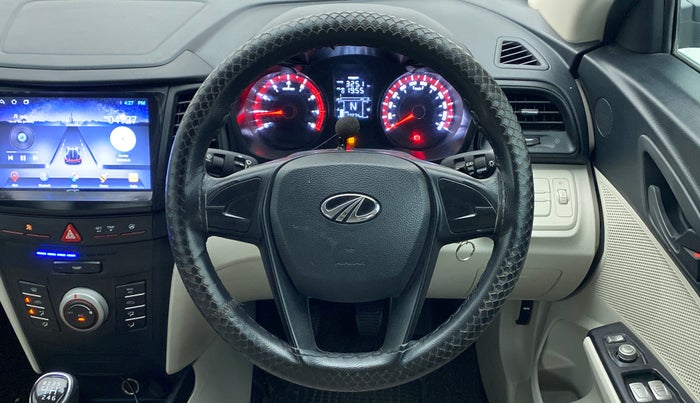2022 Mahindra XUV300 W4 1.2 PETROL, Petrol, Manual, 22,469 km, Steering Wheel Close Up
