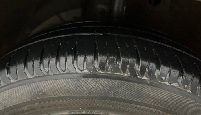 2018 Maruti Dzire ZXI AMT, Petrol, Automatic, 61,191 km, Left Front Tyre Tread