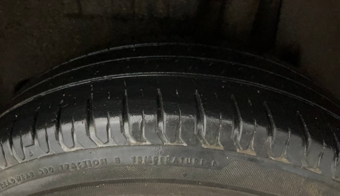 2018 Maruti Dzire ZXI AMT, Petrol, Automatic, 61,191 km, Left Rear Tyre Tread