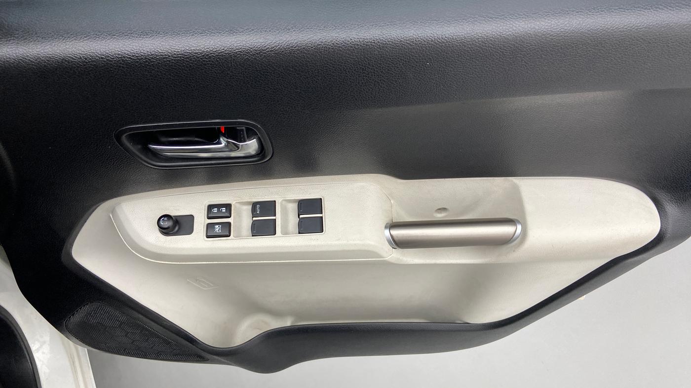 2018 Maruti IGNIS DELTA 1.2 K12, Petrol, Manual, 63,533 km, Driver Side Door Panels Control