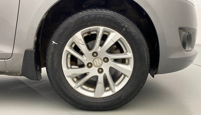 2014 Maruti Swift ZXI D, Petrol, Manual, 40,507 km, Right Front Wheel
