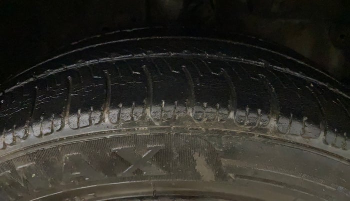 2014 Honda Brio S MT, Petrol, Manual, 70,678 km, Right Front Tyre Tread