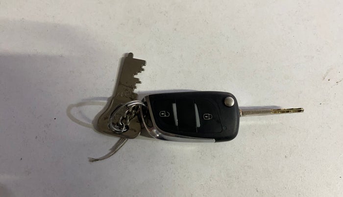 2014 Honda Brio S MT, Petrol, Manual, 70,678 km, Key Close Up