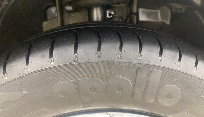 2016 Tata Tiago XZ PETROL, Petrol, Manual, 66,618 km, Right Front Tyre Tread