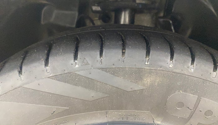 2016 Tata Tiago XZ PETROL, Petrol, Manual, 66,618 km, Left Front Tyre Tread