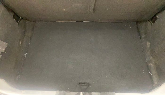 2016 Tata Tiago XZ PETROL, Petrol, Manual, 66,618 km, Boot Inside