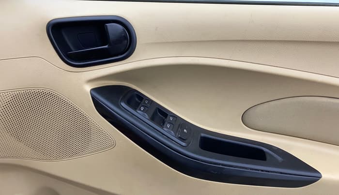2018 Ford Figo Aspire TITANIUM 1.2 PETROL, Petrol, Manual, 50,325 km, Driver Side Door Panels Control