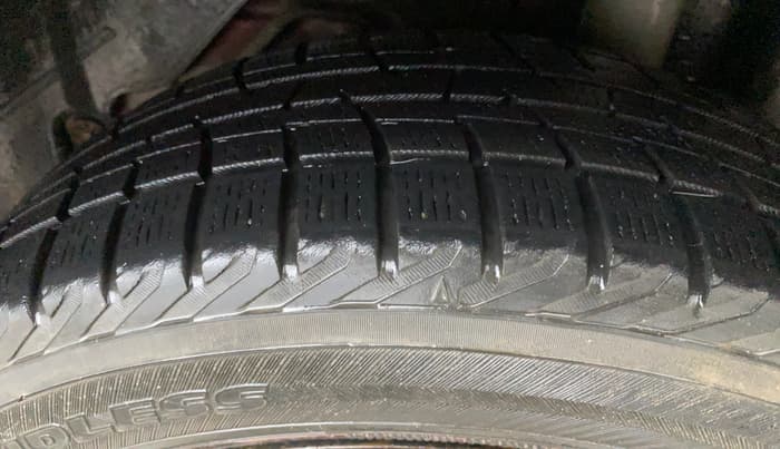 2018 Ford Figo Aspire TITANIUM 1.2 PETROL, Petrol, Manual, 50,325 km, Left Rear Tyre Tread