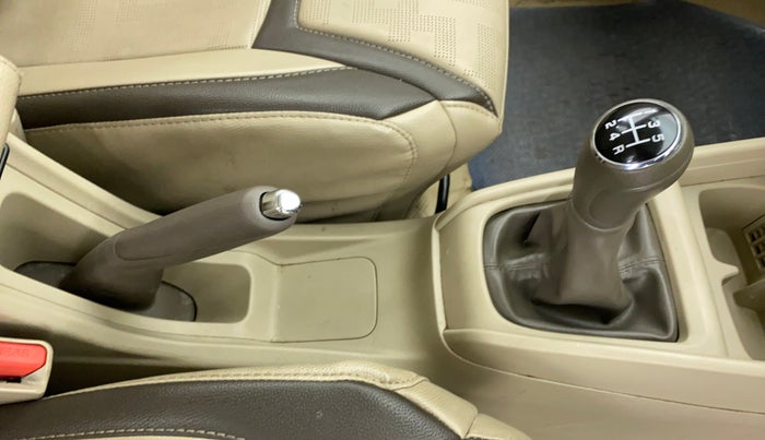 2019 Maruti Ertiga ZXI SHVS, Petrol, Manual, 37,303 km, Gear Lever