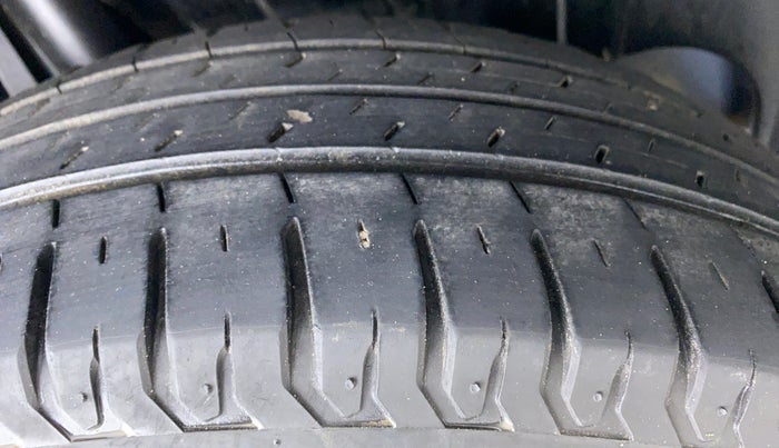 2019 Maruti Ertiga ZXI SHVS, Petrol, Manual, 37,303 km, Right Rear Tyre Tread