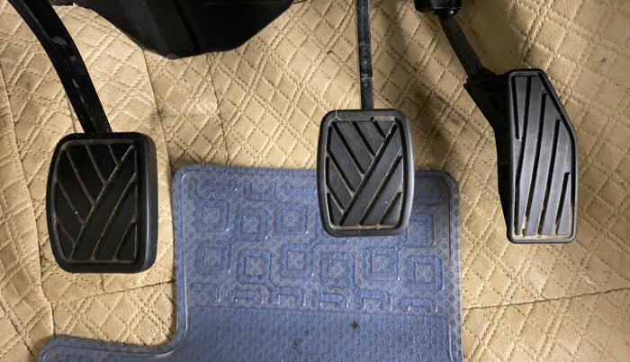 2019 Maruti Ertiga ZXI SHVS, Petrol, Manual, 37,303 km, Pedals