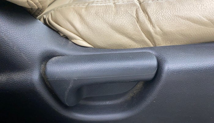 2016 Honda Jazz 1.2L I-VTEC V, Petrol, Manual, 75,492 km, Driver Side Adjustment Panel