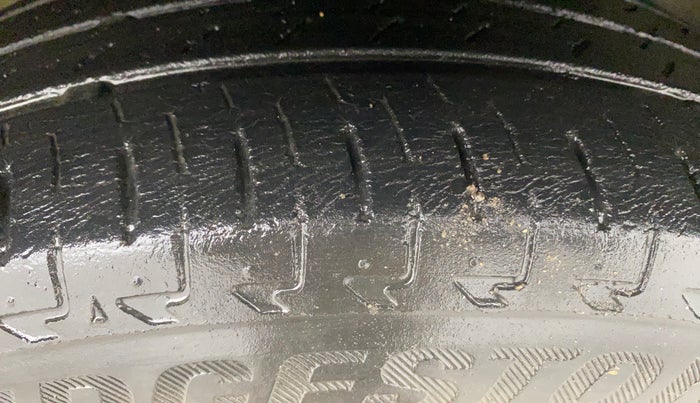 2016 Honda Jazz 1.2L I-VTEC V, Petrol, Manual, 75,492 km, Right Front Tyre Tread