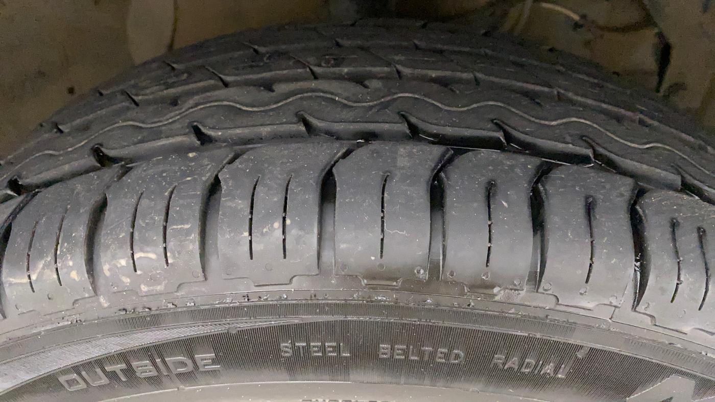 2018 Maruti Vitara Brezza VDI AMT, Diesel, Automatic, 65,634 km, Right Front Tyre Tread