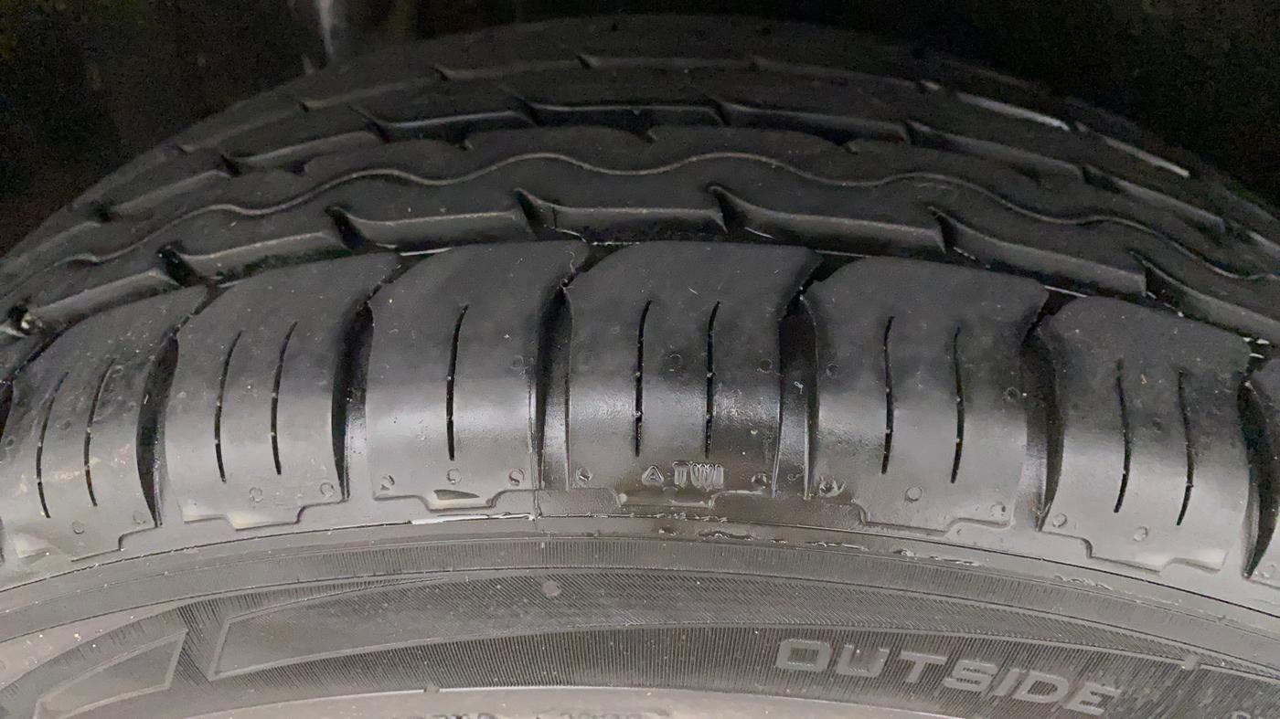 2018 Maruti Vitara Brezza VDI AMT, Diesel, Automatic, 65,634 km, Right Rear Tyre Tread
