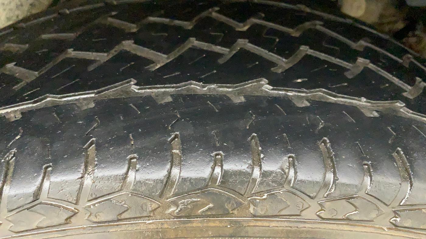 2021 Mahindra XUV500 W7 AT, Diesel, Automatic, 80,305 km, Left Rear Tyre Tread